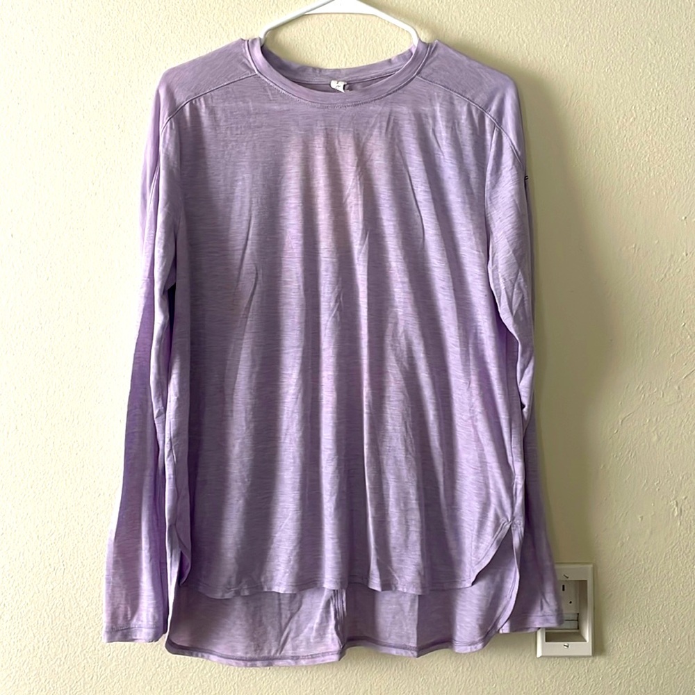 Under Armour Women’s Purple Long Sleeve Shirt with back Cutout size L